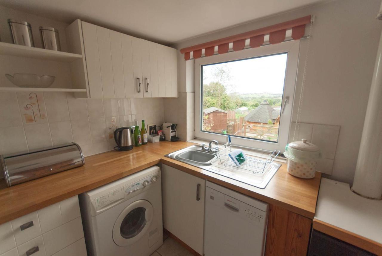 Greyfield Farm Cottages Farmborough المظهر الخارجي الصورة