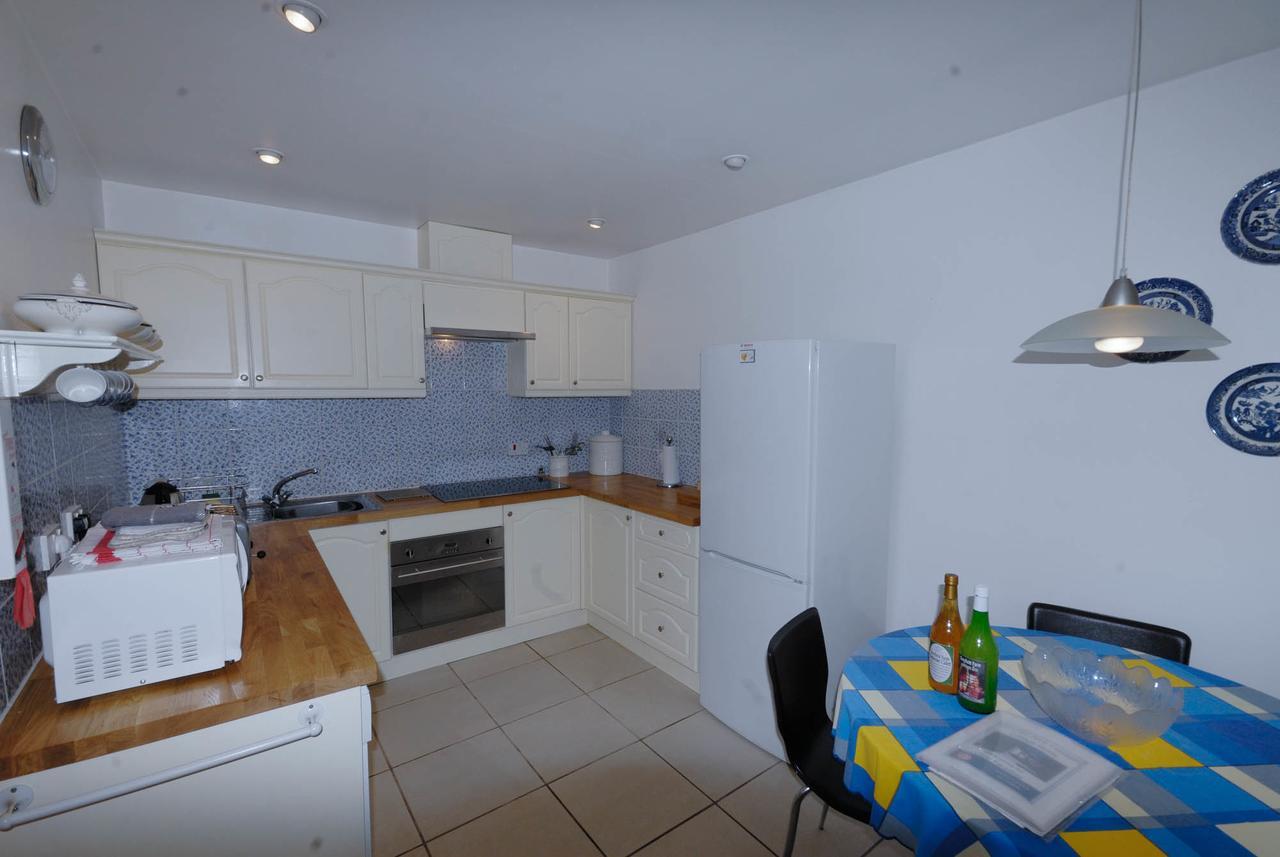 Greyfield Farm Cottages Farmborough المظهر الخارجي الصورة