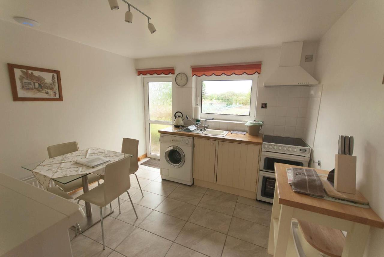 Greyfield Farm Cottages Farmborough المظهر الخارجي الصورة